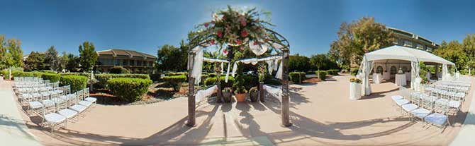 DoubleTree by Hilton Sacramento outdoor wedding ceremony