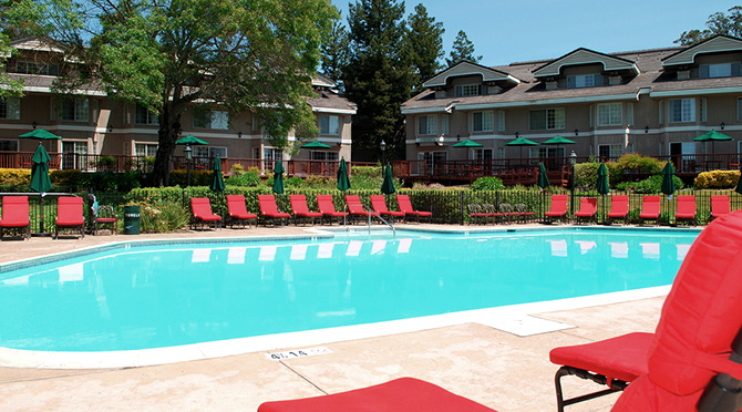 Hilton Sonoma Wine Country - Pool Deck