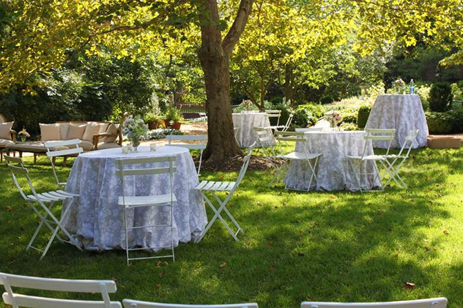 Dumbarton House - Garden seating