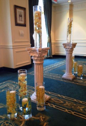 Phoenix Park Hotel - Elegant florals in tall glass vase