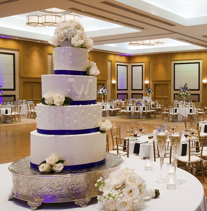 Sawgrass Marriott Ponte Vedra Beach Florida White And Blue Wedding Cake