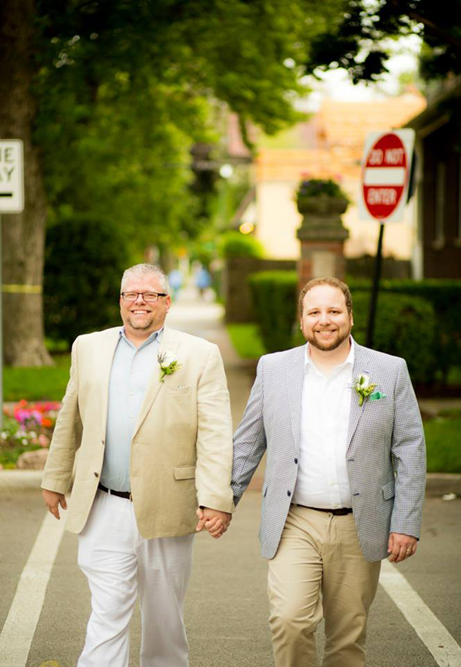 Chicago, Illinois LGBT Wedding Planners - An Event Less Ordinary
