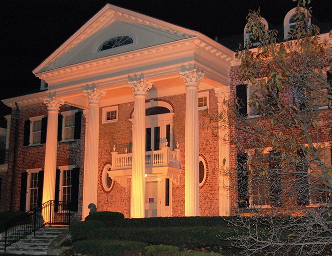 Cantigny Park LGBT Wedding Venue in Illinois