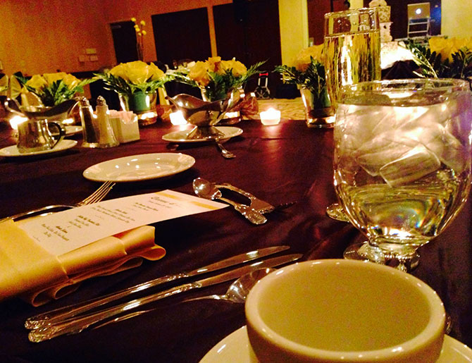 Embassy Suites Chicago - North Shore / Deerfield - Candlelit wedding reception table