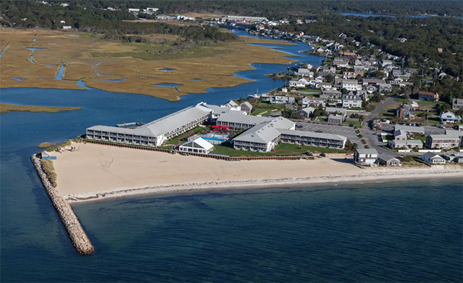 Red Jacket Beach Resort 
Yarmouth, Massachusetts LGBT Wedding Reception Venue


