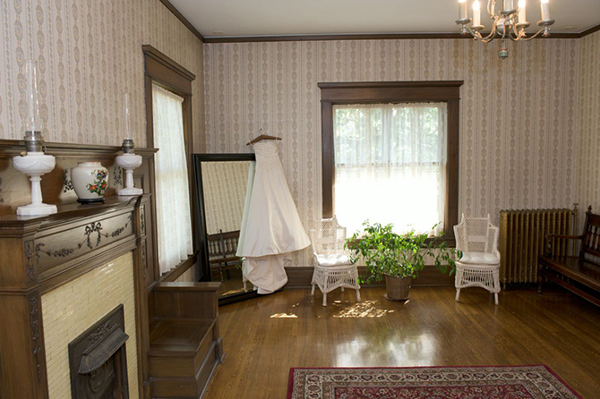 Dressing Room - Summit Manor - Historic Wedding Venue - St. Paul Minnesota