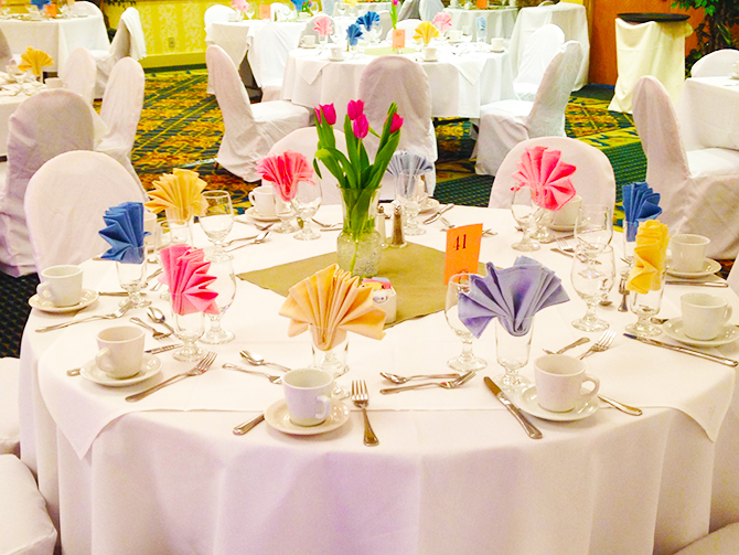 The Ithaca Hotel colorful wedding table