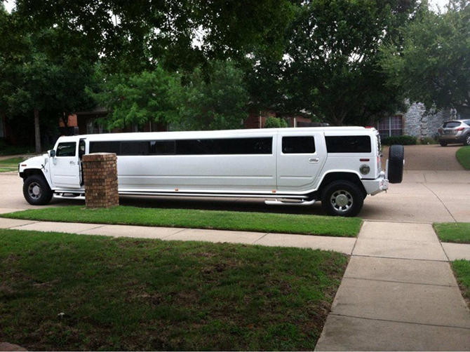 Janicek & Associates Luxury Transportation 
Dallas, TX LGBT-Friendly Wedding Limousine Transportation

