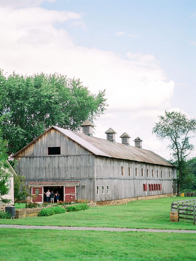 Sylvanside Farm 
Purcellville, Virginia LGBT Wedding Reception Venue
