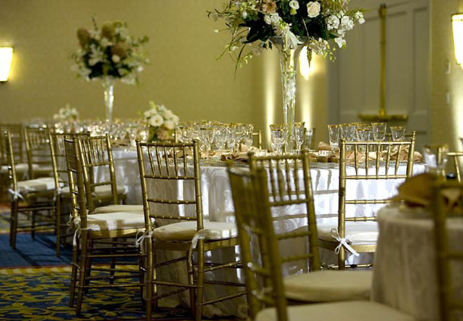 Westfields Marriott Washington Dulles - Stylish gold indoor reception site