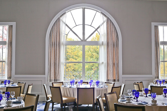 Westfields Marriott Washington Dulles - Restaurant table setups