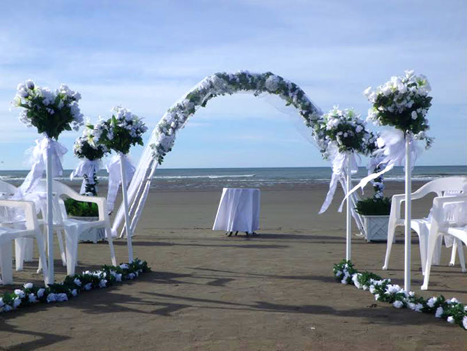 Weddings By The Sea - Wedding ceremony arch by the sea