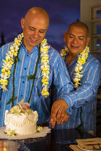 Maui Aloha Weddings Kihei Hawaii - Gay Couple Cutting The Cake